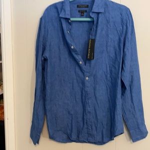 Men’s Banana republic button down linen shirt shirt. Size small.